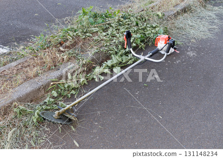 mowing image 131148234