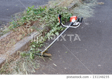 mowing image 131148235