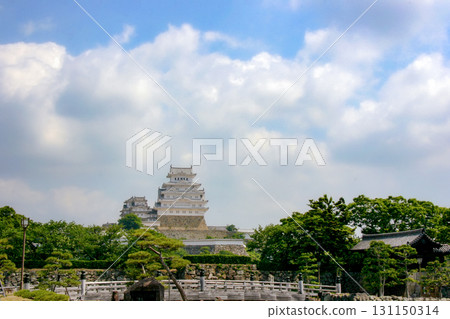 從大手門望去的姬路城天守閣 從大手門望去的姬路城天守閣 131150314