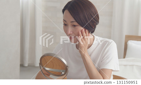 美容皮膚年齡健康形象 131150951