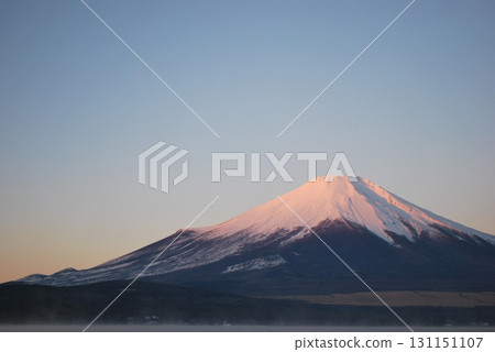 元旦當天莊嚴的富士山 131151107
