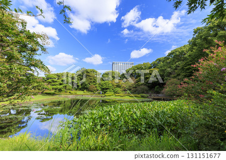 從皇居東御苑眺望大手町的建築 131151677