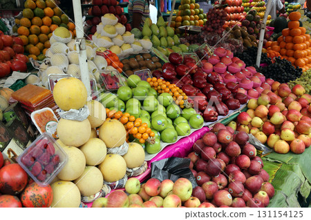 Kolkata fruit market, West Bengal, India 131154125
