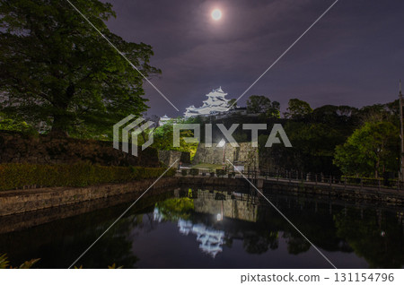 Himeji Castle at night - the fantastic scenery of this World Heritage Site Himeji Castle at night - the fantastic scenery of this World Heritage Site 131154796