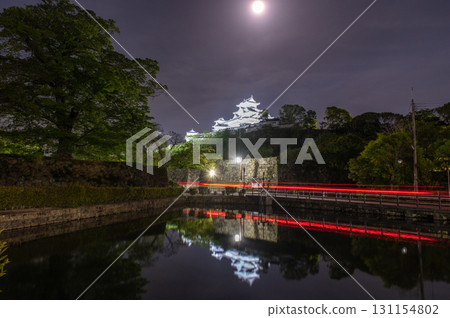 Himeji Castle at night - the fantastic scenery of this World Heritage Site 131154802