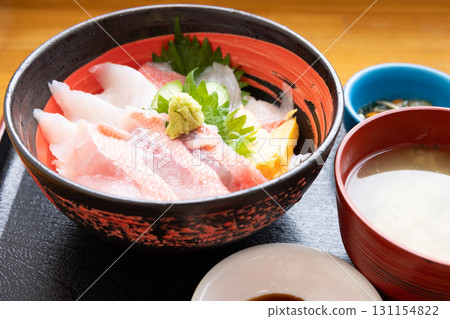 伊豆特產，美味三色金目鯛蓋飯套餐 131154822