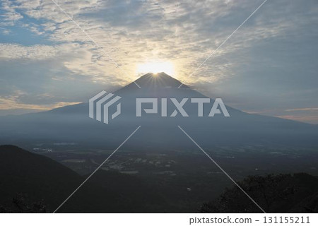 Diamond Fuji as seen from Inokashira Forest Road Diamond Fuji as seen from Inokashira Forest Road 131155211
