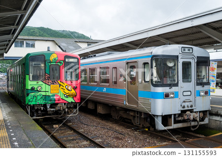 [Kubokawa Station] Local trains on the Dosan Line and Yodo Line stopped at the station 131155593