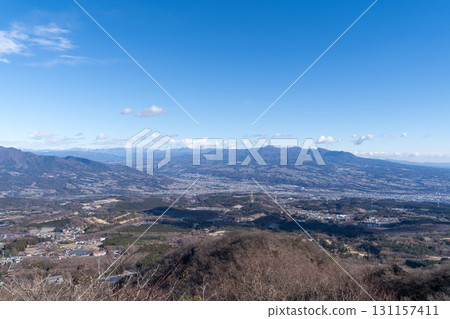 從伊香保溫泉的劍文山眺望赤城山和谷川山的壯麗全景 131157411