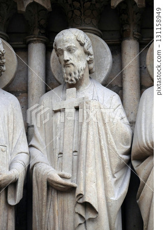 Saint Philip, Portal of the Virgin, Notre Dame Cathedral, Paris, UNESCO World Heritage Site in Paris, France Saint Philip, Portal of the Virgin, Notre Dame Cathedral, Paris, UNESCO World Heritage Site in Paris, France 131158949