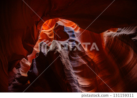 羚羊峽谷-地球雕刻的藝術 羚羊峽谷-地球雕刻的藝術 131159311