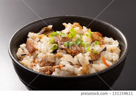 黑喉鱸魚混合米飯 131159611