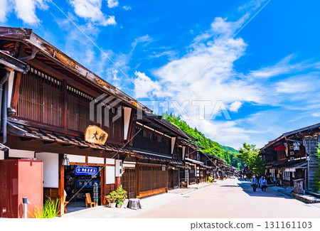 Narai-juku is a post town on the Nakasendo road, where the townscape of the time has been preserved. [Shiojiri City, Nagano Prefecture] 131161103