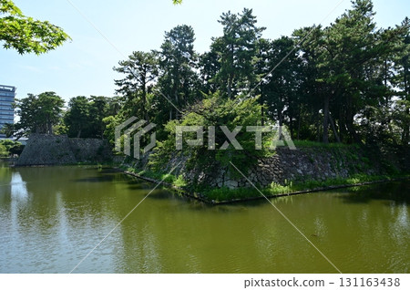 Moat of Tsu Castle (Mie Prefecture) Moat of Tsu Castle (Mie Prefecture) 131163438