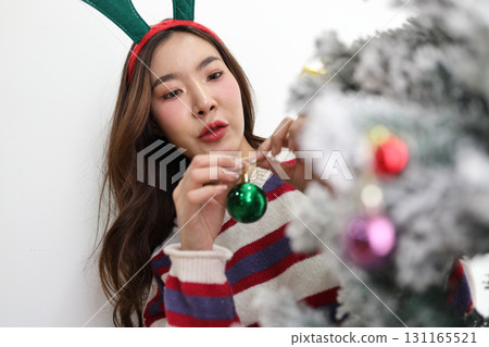 Christmas Tree Christmas Tree 131165521