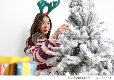 Christmas Tree Christmas Tree 131165591