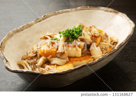 Deep-fried mushroom sauce Deep-fried mushroom sauce 131168627