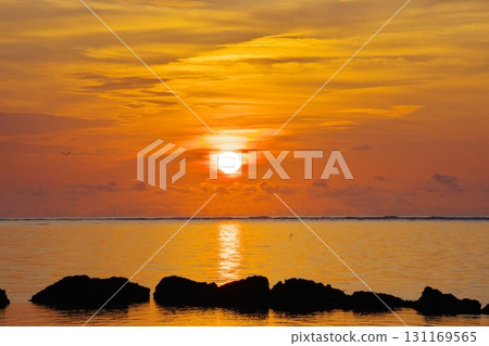 日出 / 白保海灘,石垣島,沖繩 日出 / 白保海灘,石垣島,沖繩 131169565