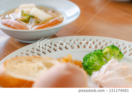 Bread, chicken ham and vegetable breakfast 131174081