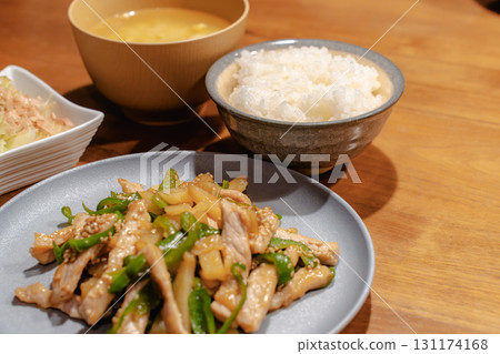 Stir-fried pork and peppers dinner 131174168