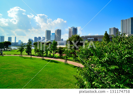 View of Harumi Rinkai Park from Toyosu Park High-rise condominiums View of Harumi Rinkai Park from Toyosu Park High-rise condominiums 131174758