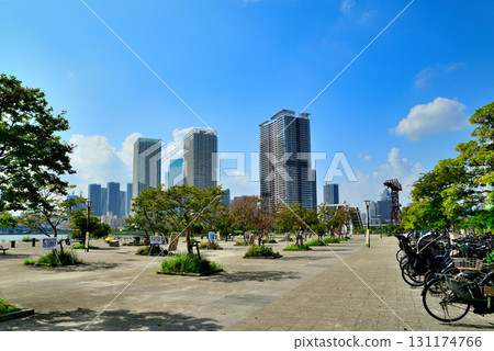 View of Harumi Rinkai Park from Toyosu Park High-rise condominiums View of Harumi Rinkai Park from Toyosu Park High-rise condominiums 131174766