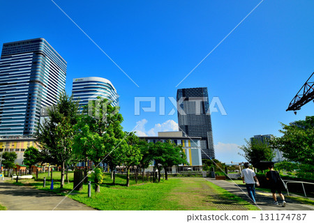 從豐洲公園眺望晴海臨海公園 高層公寓 從豐洲公園眺望晴海臨海公園 高層公寓 131174787