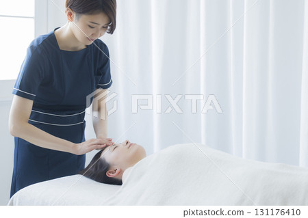 年輕女性、美容院、美容、 131176410