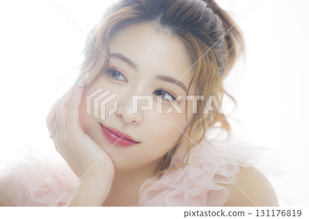 Woman in a pink tulle dress 131176819