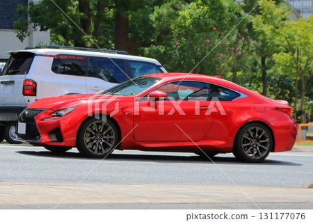 紅色國產跑車 131177076