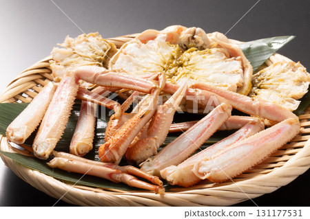 [Hokkaido] Boiled Snow Crab (Small) 131177531