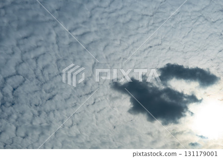 秋日天空：卷積雲下的高積雲 131179001