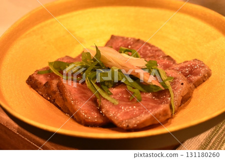 Delicious roast beef Delicious roast beef 131180260