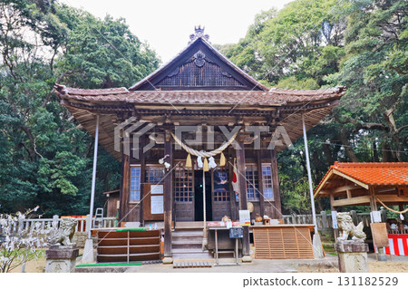 Yoshibeta Hachiman Shrine worship hall in Sanyo Onoda City, Yamaguchi Prefecture 131182529