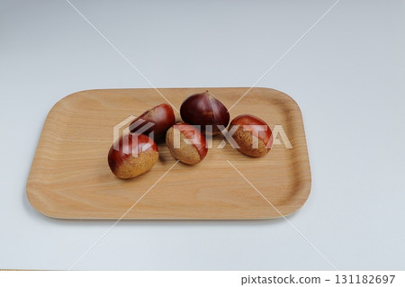 Chestnut Chestnut 131182697