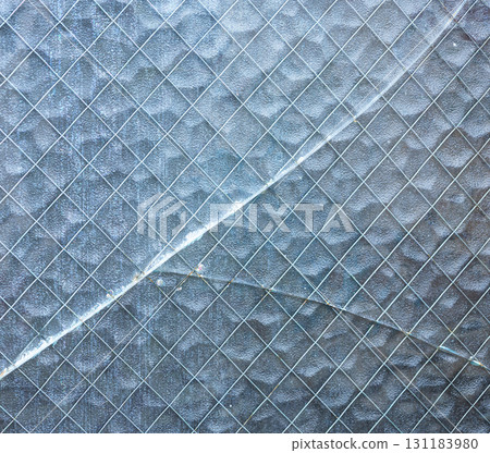 窗戶裂縫的圖像 窗戶裂縫的圖像 131183980