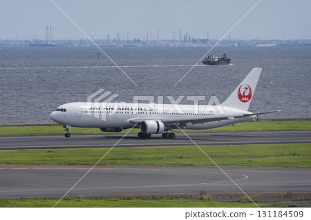 東京大田區羽田機場的景色，飛機降落 131184509