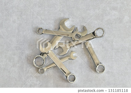 Scattered tools: wrenches Scattered tools: wrenches 131185118