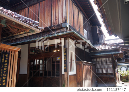 沉浸在福島縣會津若松市七日町的復古氛圍中 131187447