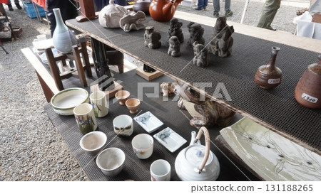 "Antiques and Flea Market 5" 131188265