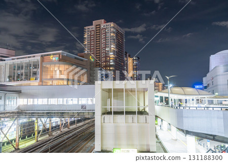 埼玉縣:川口站前的高樓公寓夜景 埼玉縣:川口站前的高樓公寓夜景 131188300