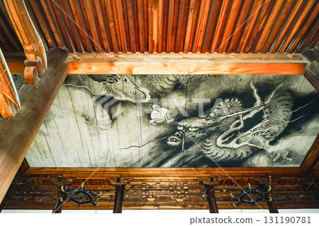 東福寺：講堂天花板上的青龍 131190781