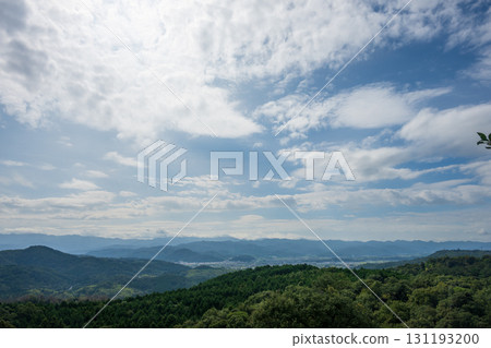 日本鳥取縣倉吉市雲家山美麗的夏末風景 131193200