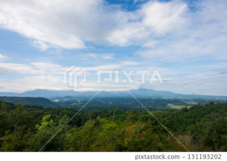 日本鳥取縣倉吉市雲家山美麗的夏末風景 131193202