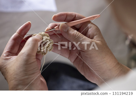 媽媽的手編織花邊 媽媽的手編織花邊 131194219