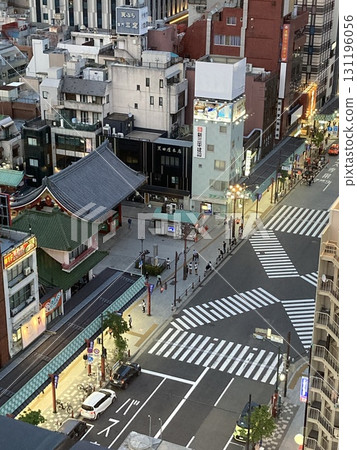 The intersection in front of Sensoji Temple The intersection in front of Sensoji Temple 131196056