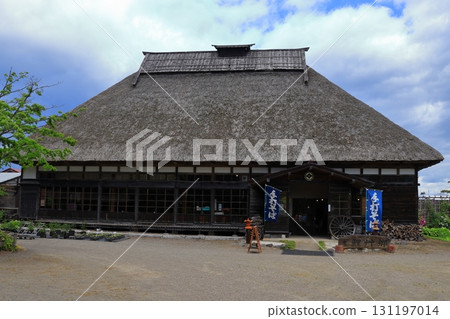 Towada City, Aomori Prefecture: An old thatched roof house remaining in the Satoyama area (Aomori) Towada City, Aomori Prefecture: An old thatched roof house remaining in the Satoyama area (Aomori) 131197014