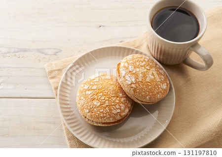 Busse: An image of French pastry 131197810