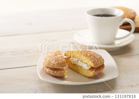 Busse: An image of French pastry Busse: An image of French pastry 131197818