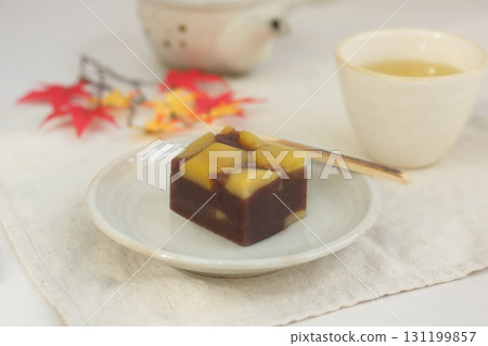 秋季日式甜點:栗子羊羹 秋季日式甜點:栗子羊羹 131199857